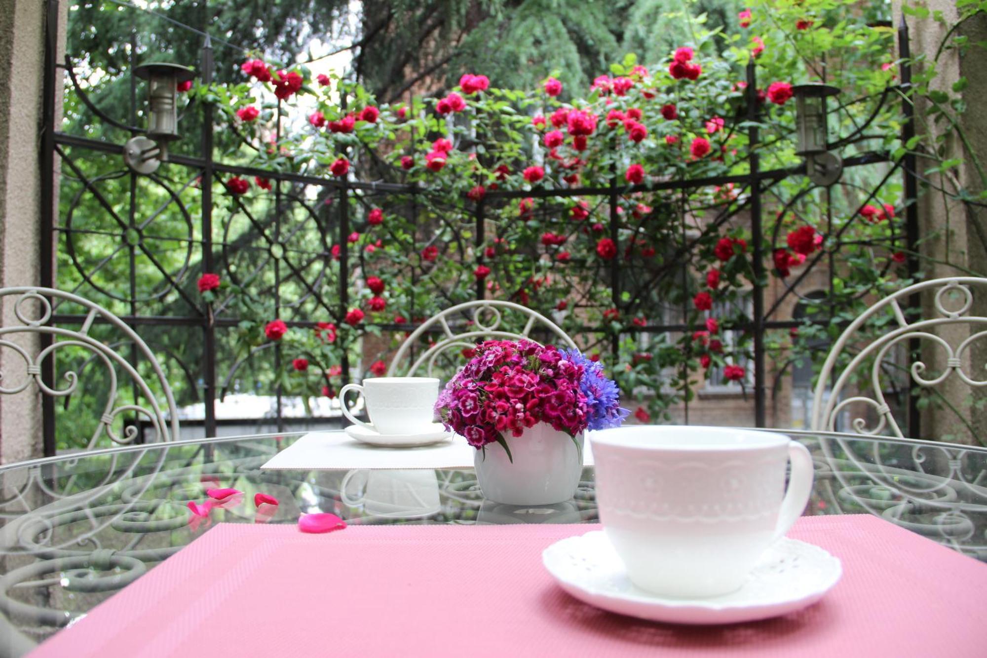 Iliani Hotel Tbilisi Eksteriør bilde