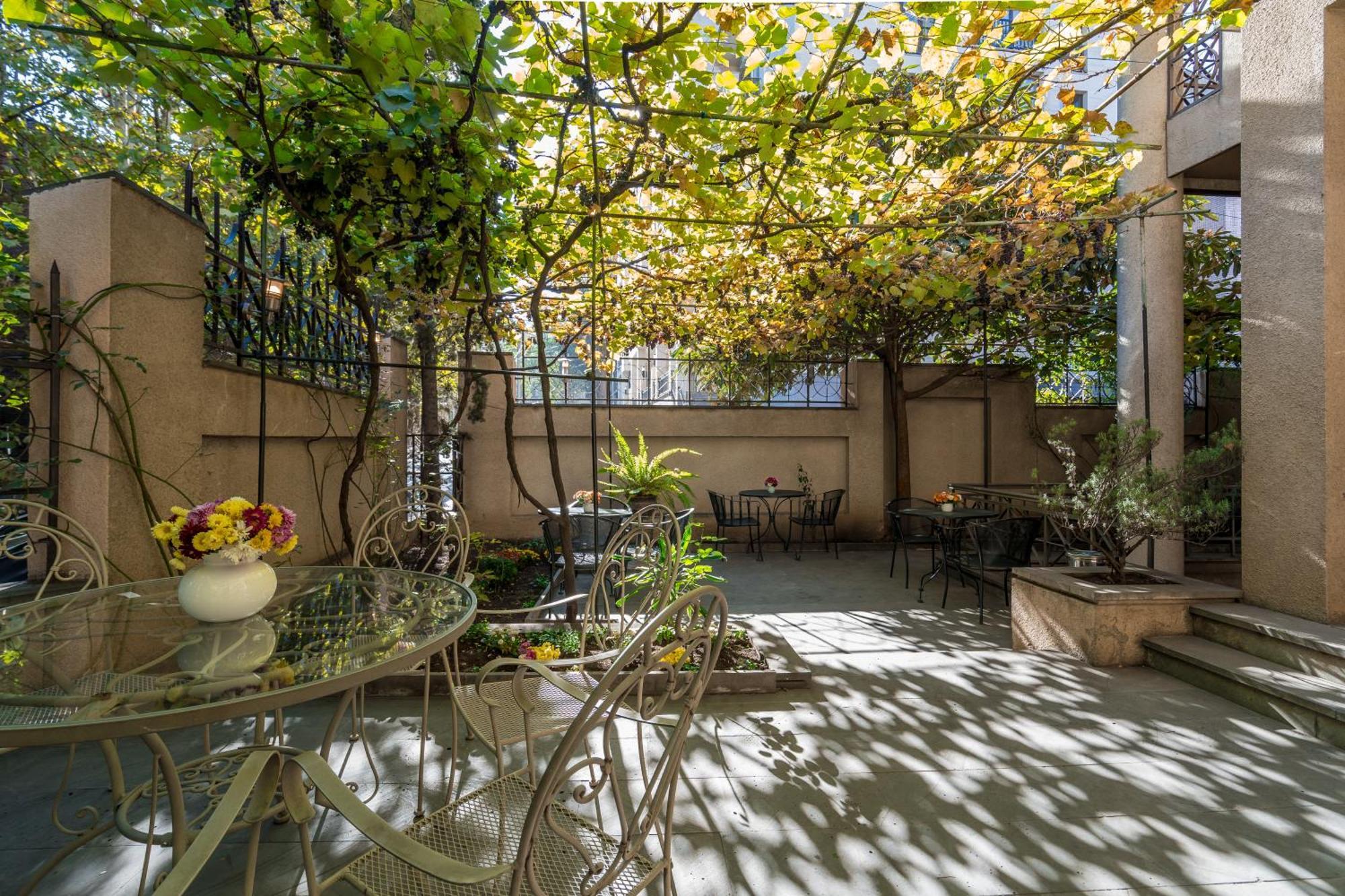 Iliani Hotel Tbilisi Eksteriør bilde