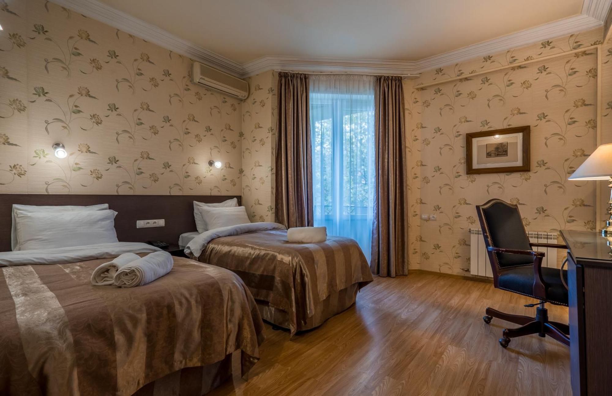 Iliani Hotel Tbilisi Eksteriør bilde