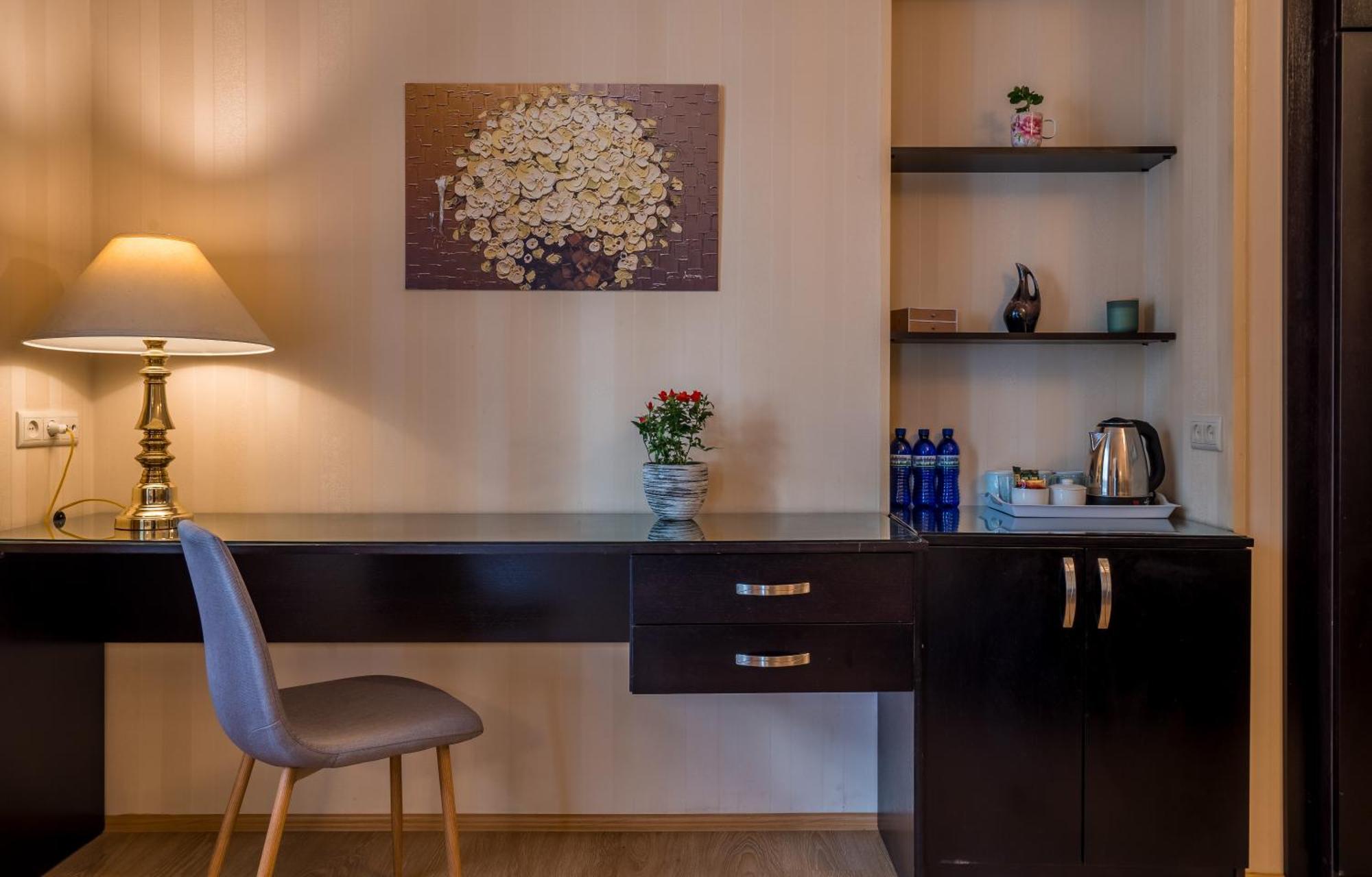 Iliani Hotel Tbilisi Eksteriør bilde