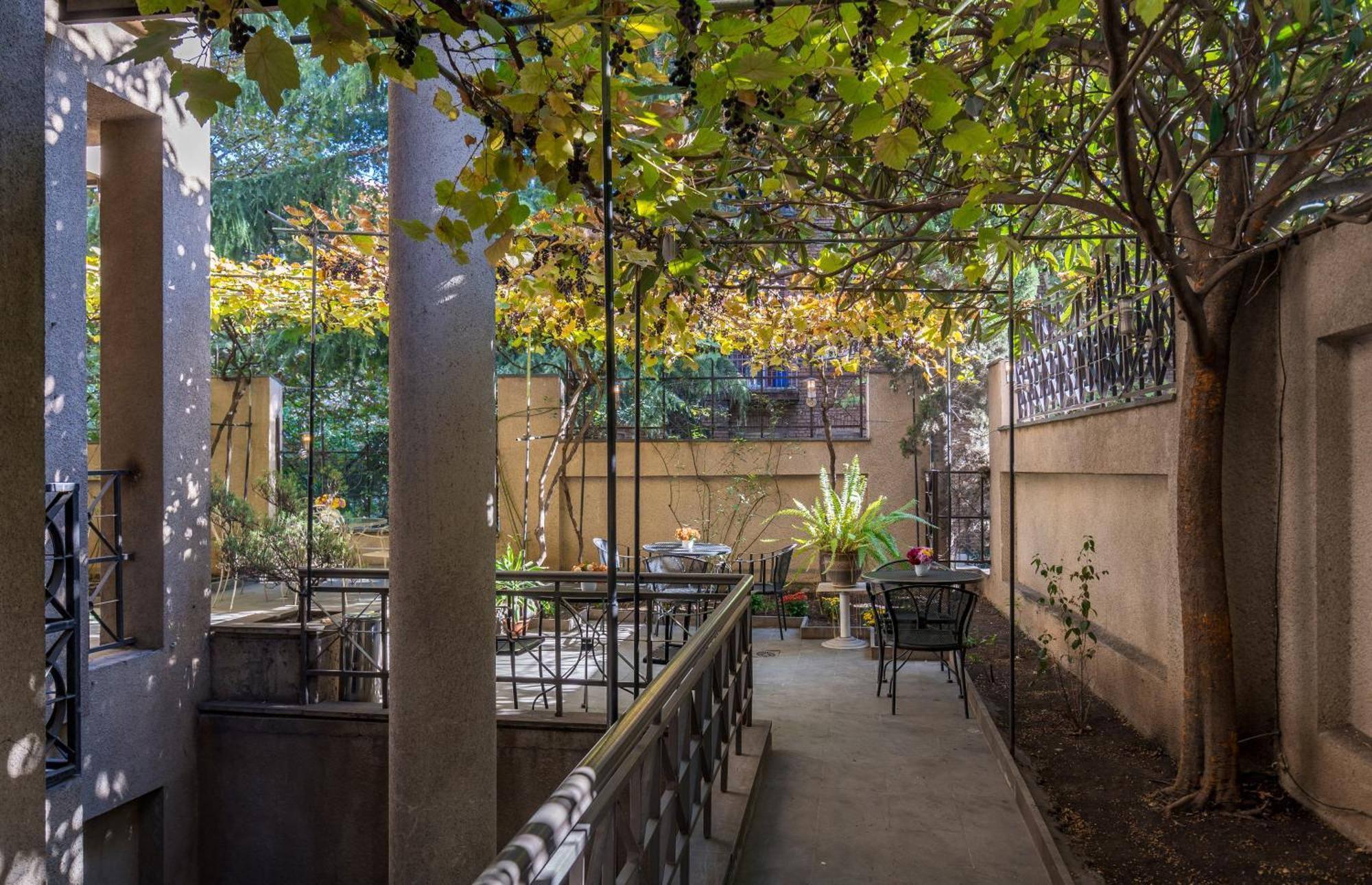 Iliani Hotel Tbilisi Eksteriør bilde