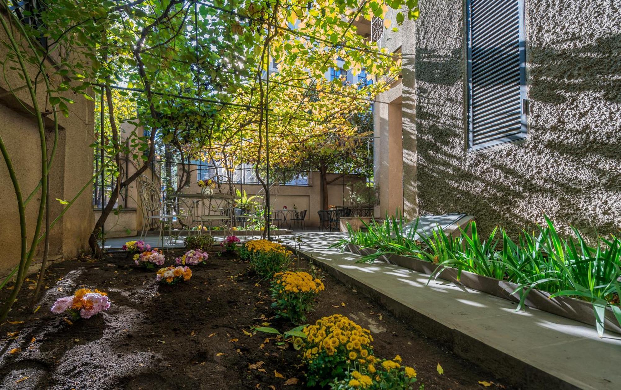 Iliani Hotel Tbilisi Eksteriør bilde