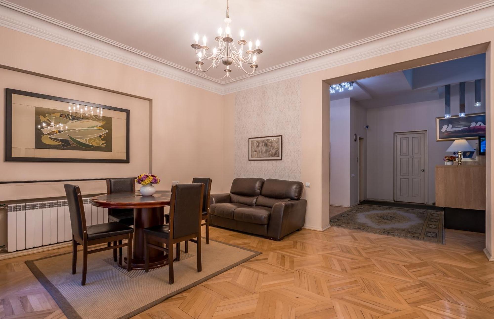 Iliani Hotel Tbilisi Eksteriør bilde