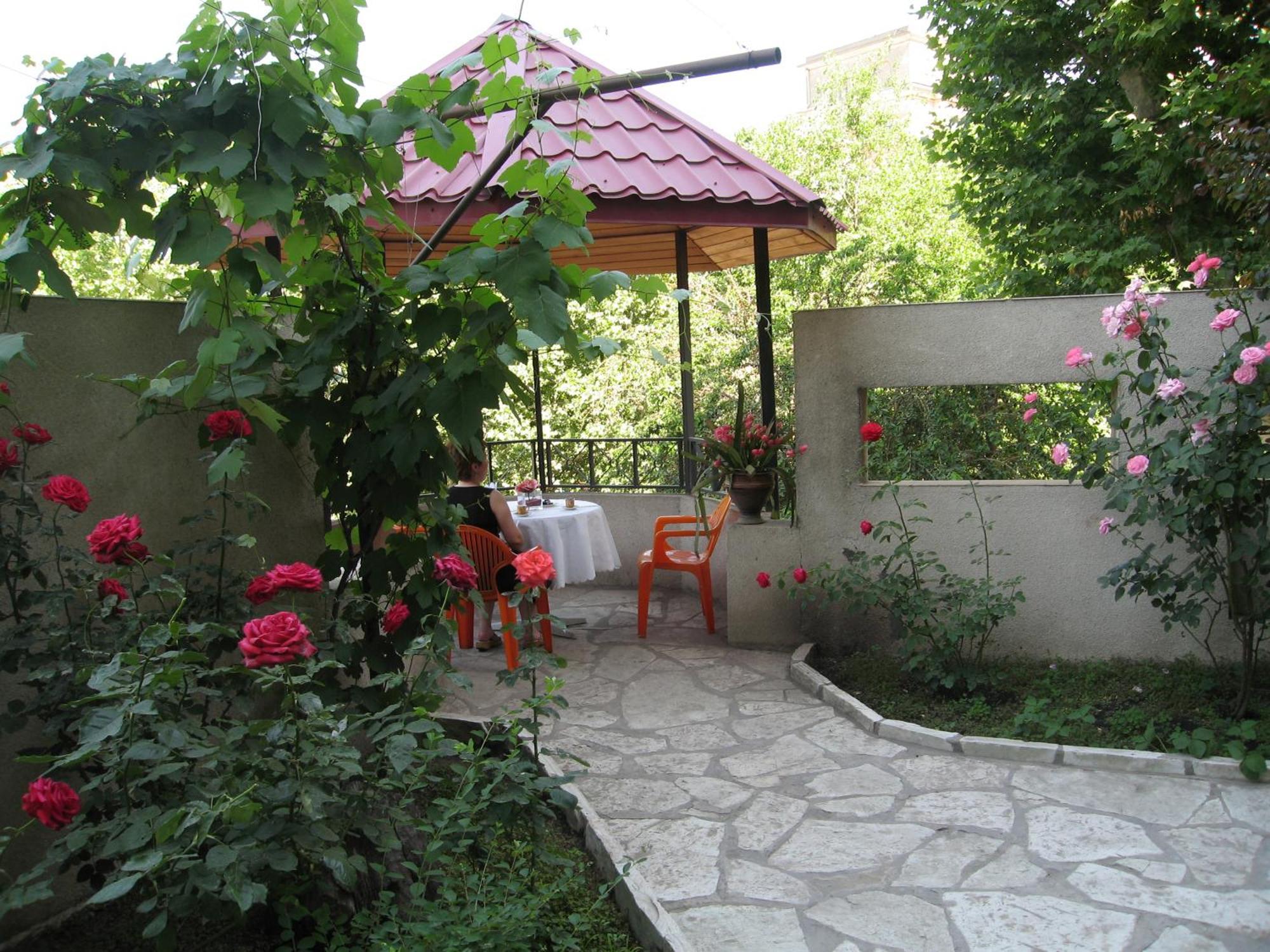 Iliani Hotel Tbilisi Eksteriør bilde